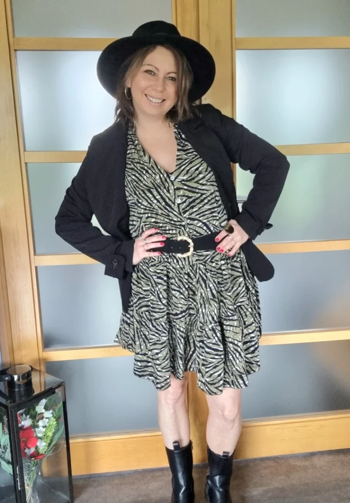 Séverine brien avec tenue 1